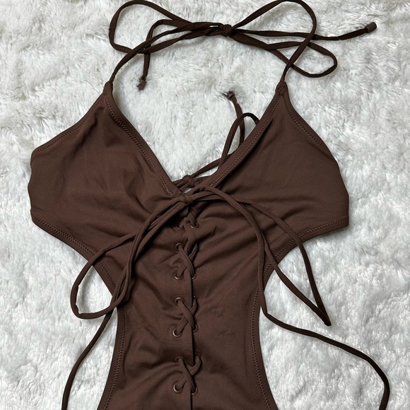 NWT Skims Signature Swim Lace Up Monokini in Cocoa Women’s M - Picture 2 of 9